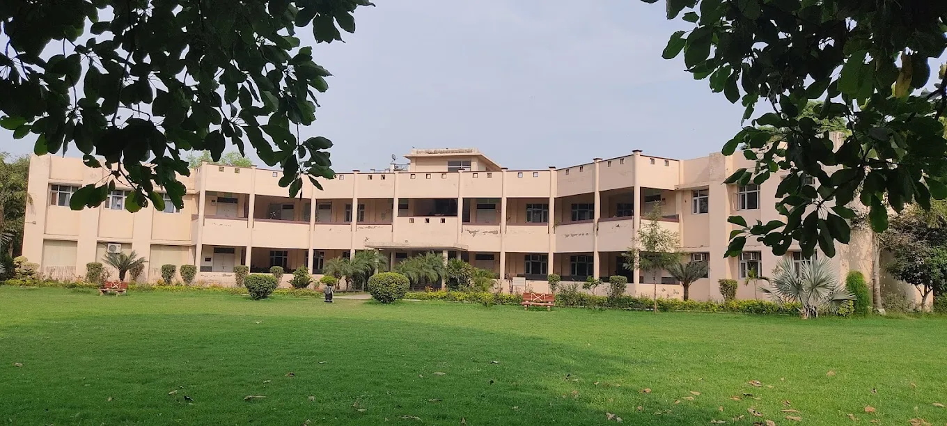 Dayanand Ayurvedic College, Jalandhar