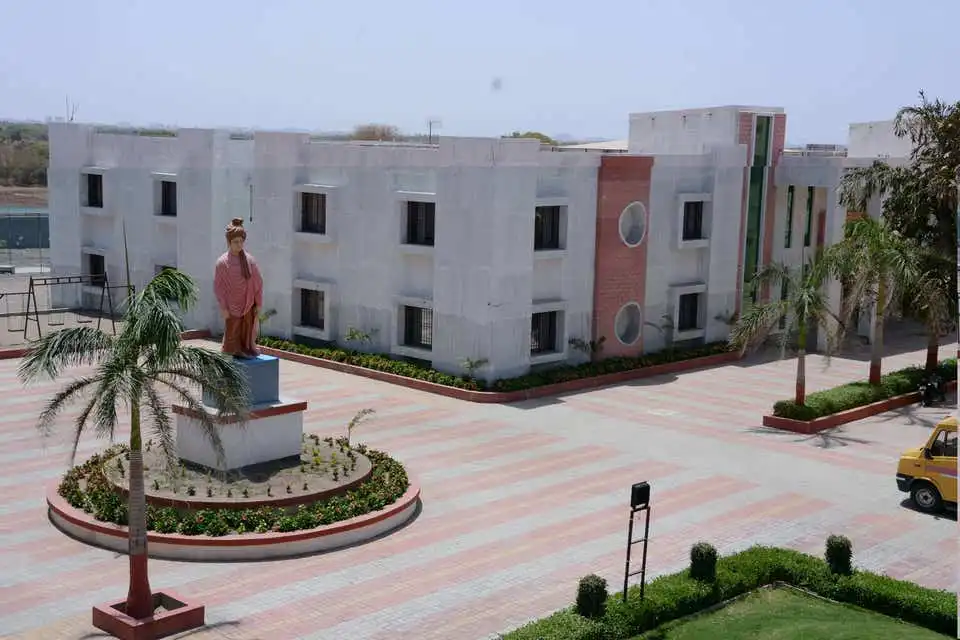 Bachubhai Govindbhai Garaiya Ayurved College Rajkot